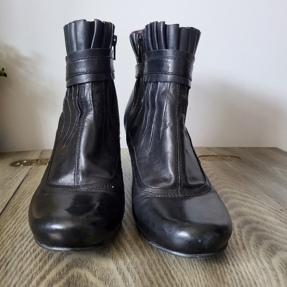 Arnold churgin leather Victorian pleated top boots. Size 40 (9.5) - Picture 2 of 11